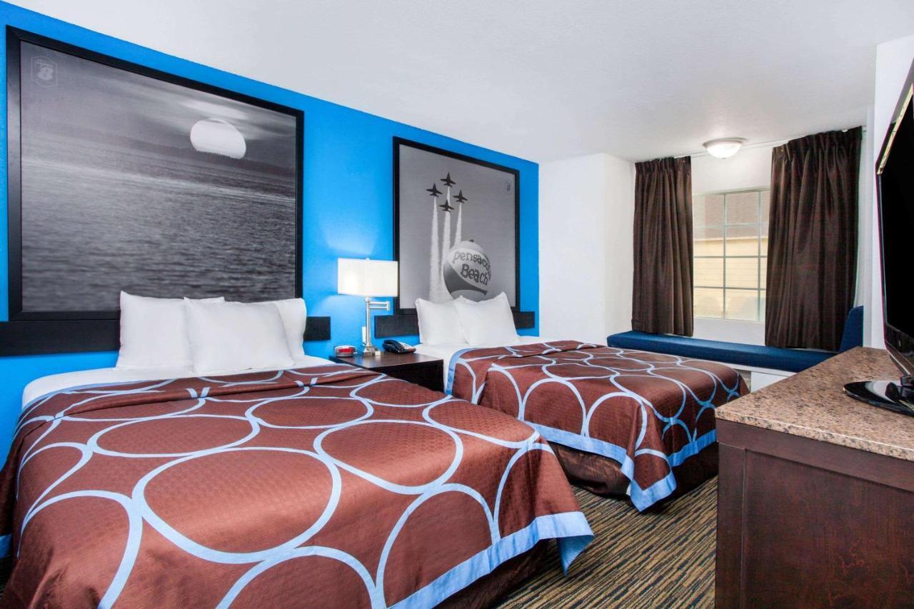 Super 8 By Wyndham Pensacola Hotel Kültér fotó